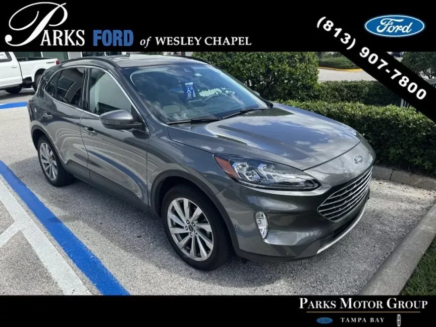 2022 Ford Escape Titanium photo 1