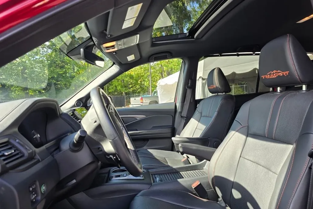 2023 Honda Passport TrailSport photo 1