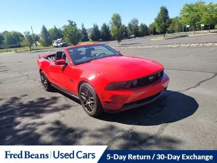2011 Ford Mustang GT Premium Convertible photo 1
