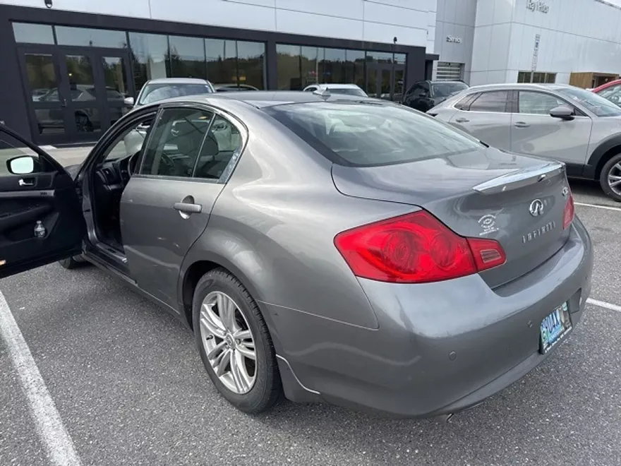2013 Infiniti G37 photo 2