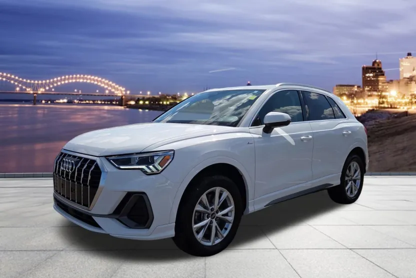 2024 Audi Q3 45 TFSI S line Premium photo 1