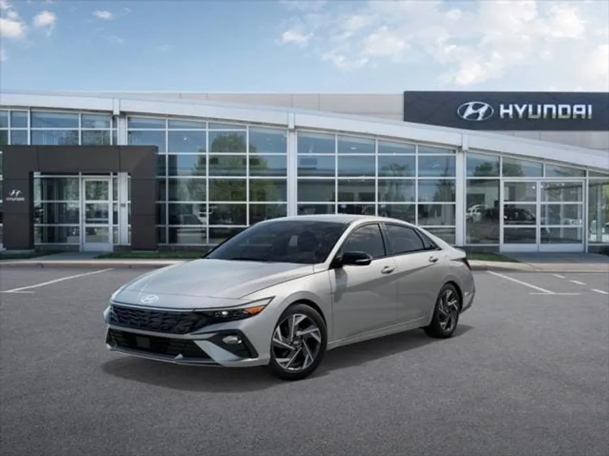 2025 Hyundai Elantra Hybrid photo 1