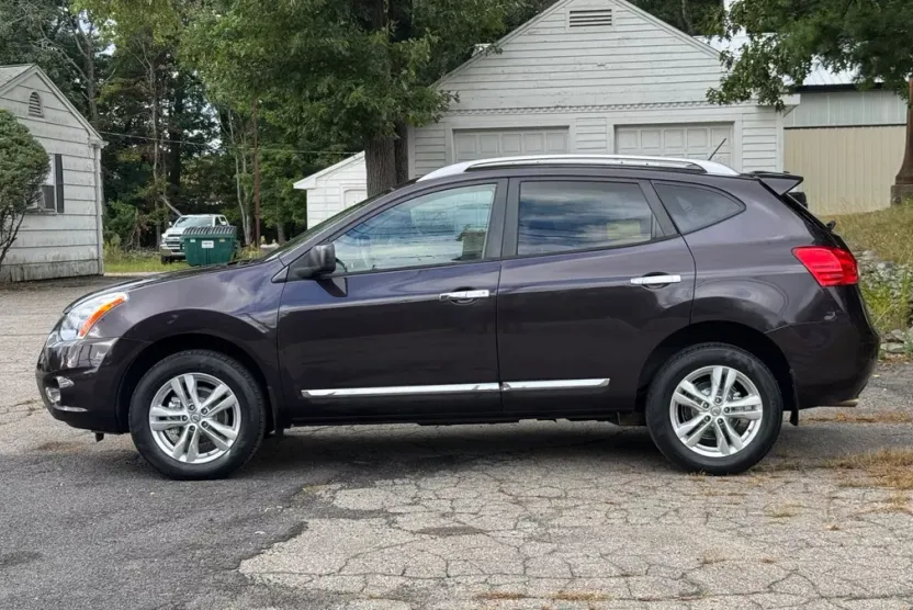 2015 Nissan Rogue Select photo 1