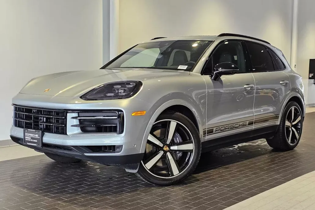 2024 Porsche Cayenne Base photo 1