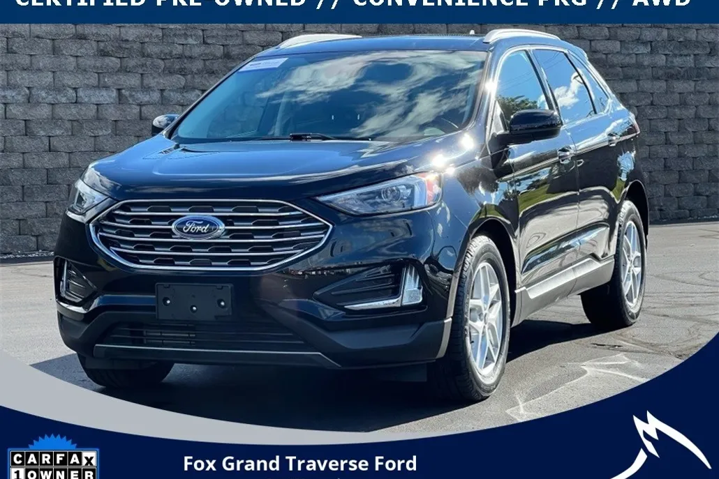 2022 Ford Edge SEL photo 1