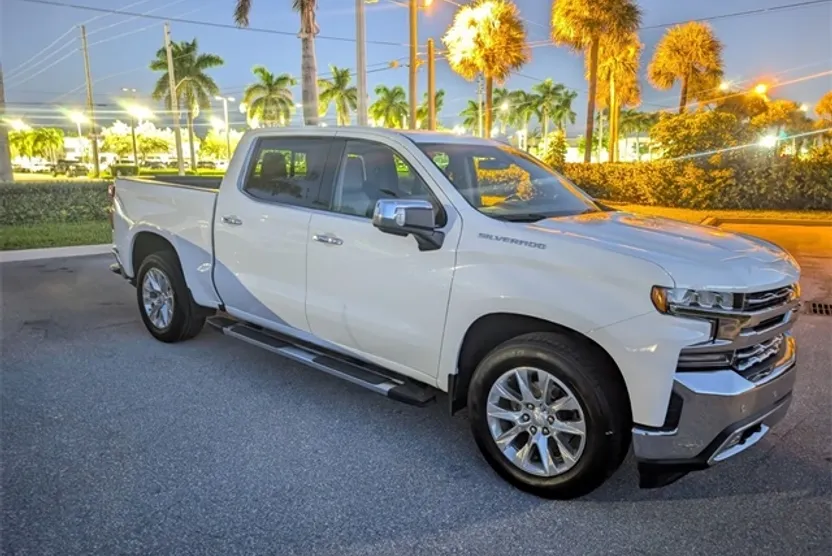 2021 Chevrolet Silverado 1500 LTZ photo 1