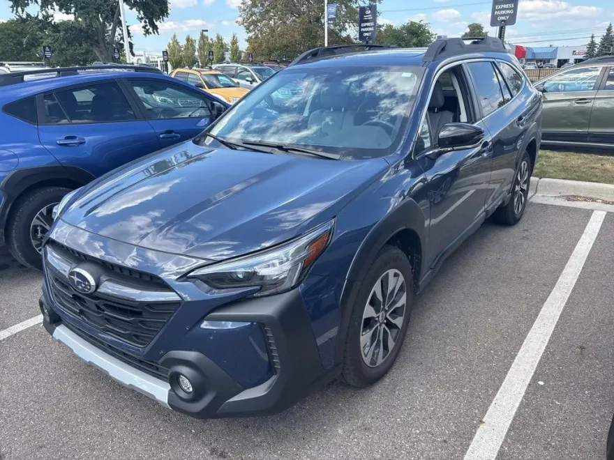 2023 Subaru Outback Limited photo 1