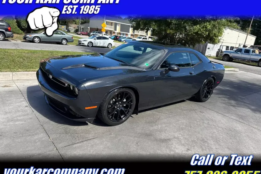 2015 Dodge Challenger R/T photo 1