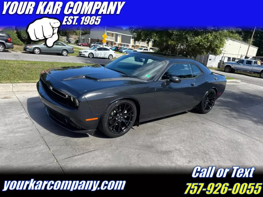 2015 Dodge Challenger R/T photo 1