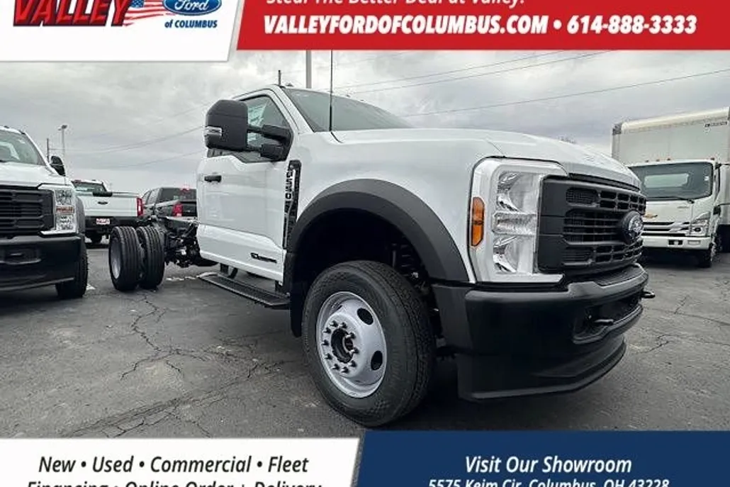 2025 Ford F-550 photo 1