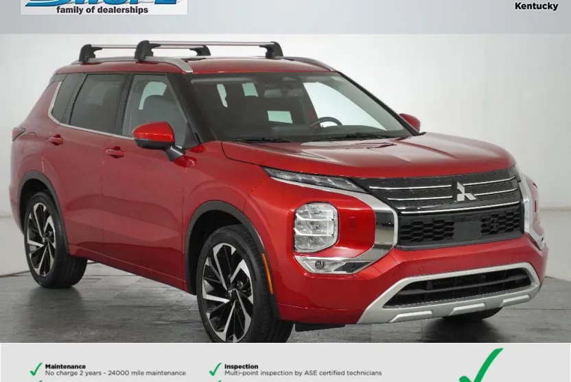 2022 Mitsubishi Outlander SEL photo 1