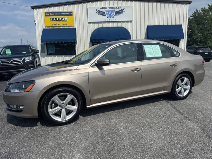 2015 Volkswagen Passat Limited photo 1