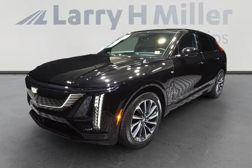 2025 Cadillac Lyriq Sport photo 1