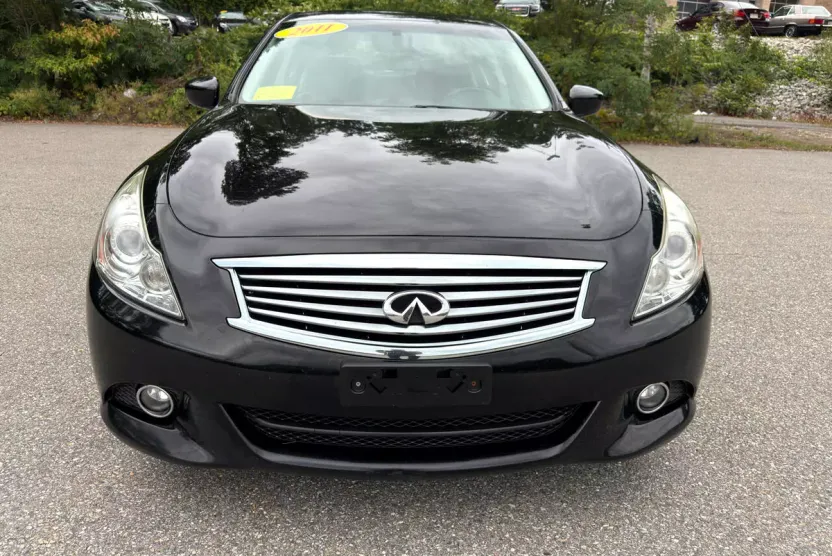 2011 Infiniti G37 photo 1