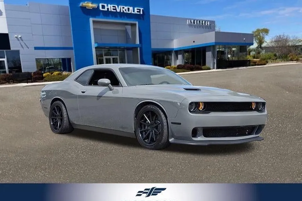 2017 Dodge Challenger R/T Scat Pack photo 1