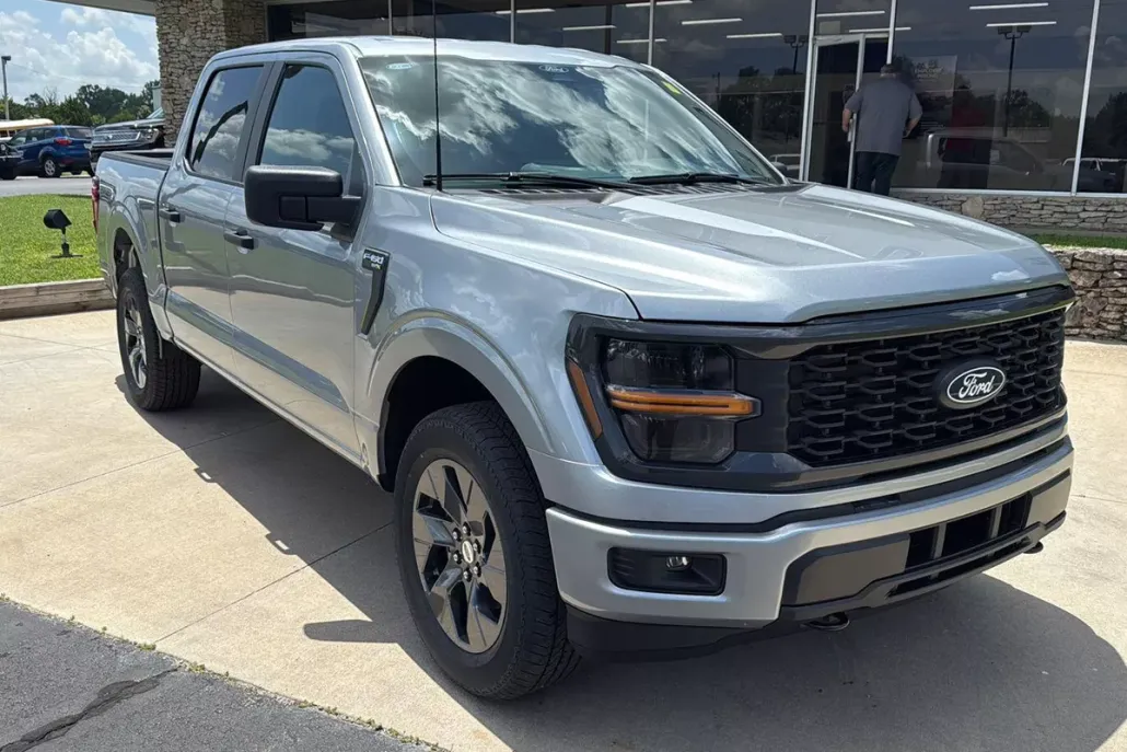 2025 Ford F-150 STX photo 1