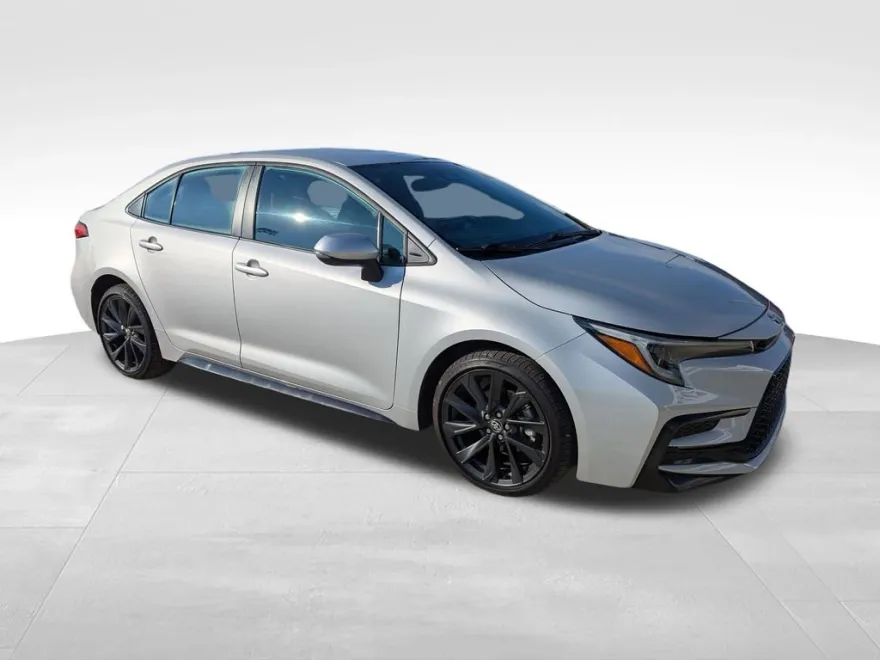 2024 Toyota Corolla SE photo 1