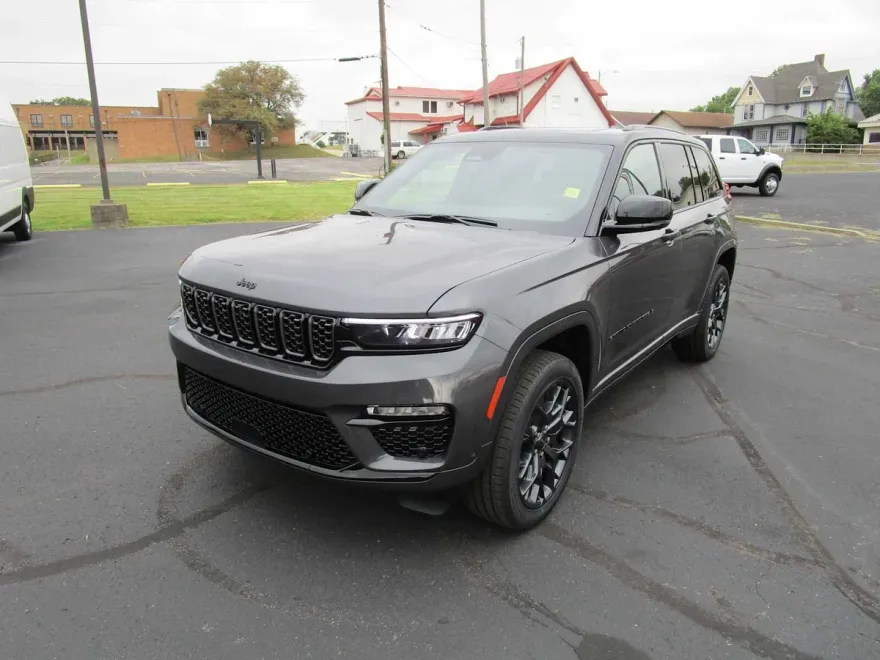 2025 Jeep Grand Cherokee Summit Reserve photo 1