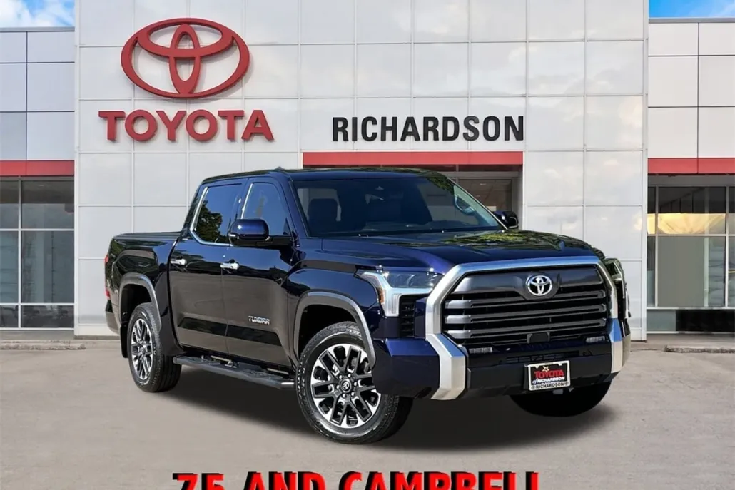 2025 Toyota Tundra Limited CrewMax photo 1