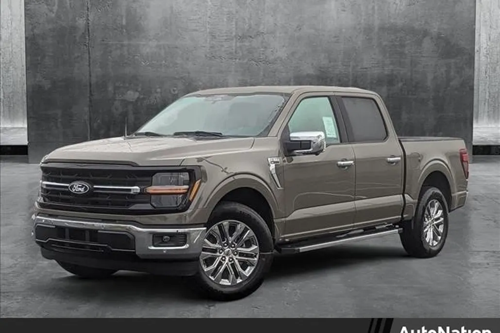 2025 Ford F-150 XLT photo 1