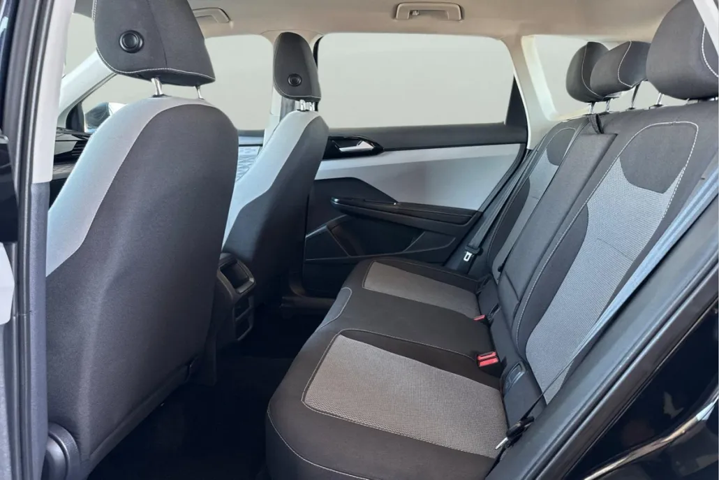 2024 Volkswagen Taos S photo 1
