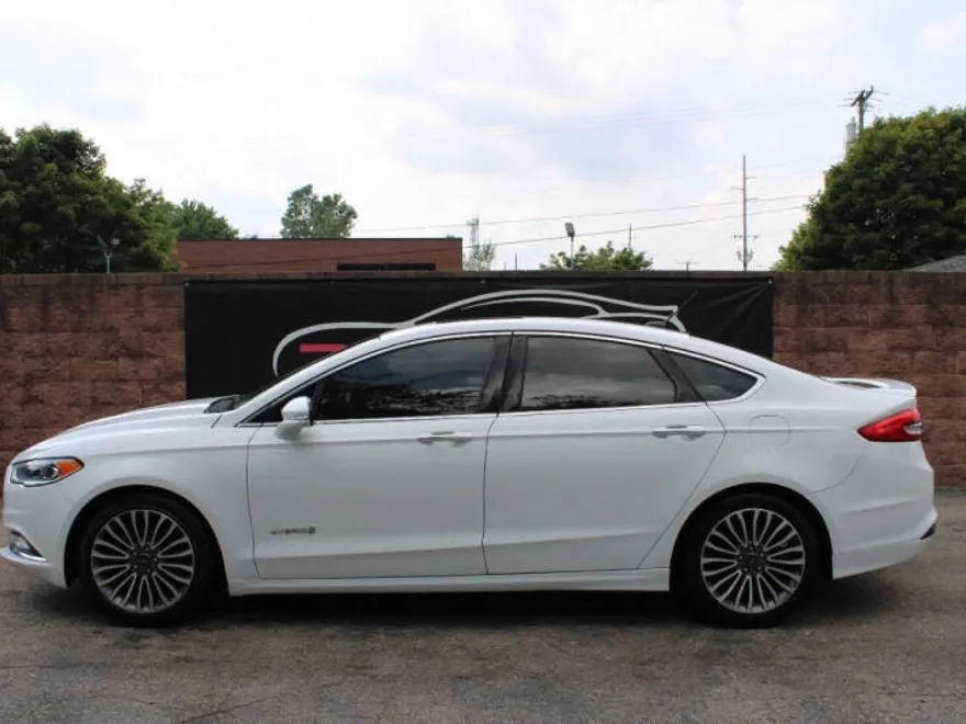 2017 Ford Fusion Titanium Hybrid photo 1