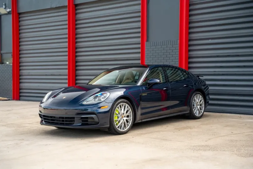 2020 Porsche Panamera E-Hybrid 4 photo 1