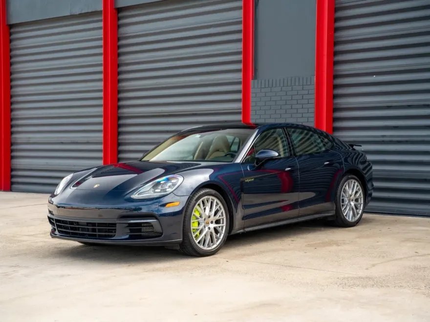 2020 Porsche Panamera E-Hybrid 4 photo 1