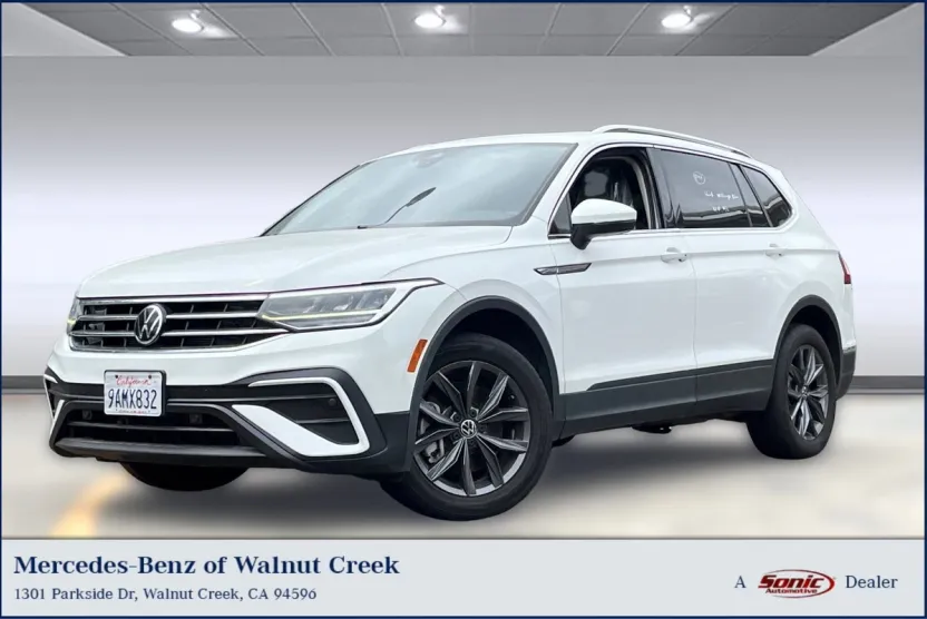 2022 Volkswagen Tiguan SE photo 1