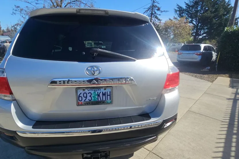 2012 Toyota Highlander SE Sport photo 1