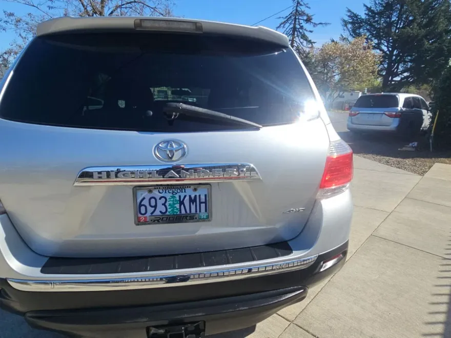 2012 Toyota Highlander SE Sport photo 1