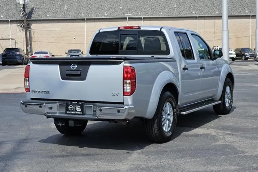 2016 Nissan Frontier SV photo 1