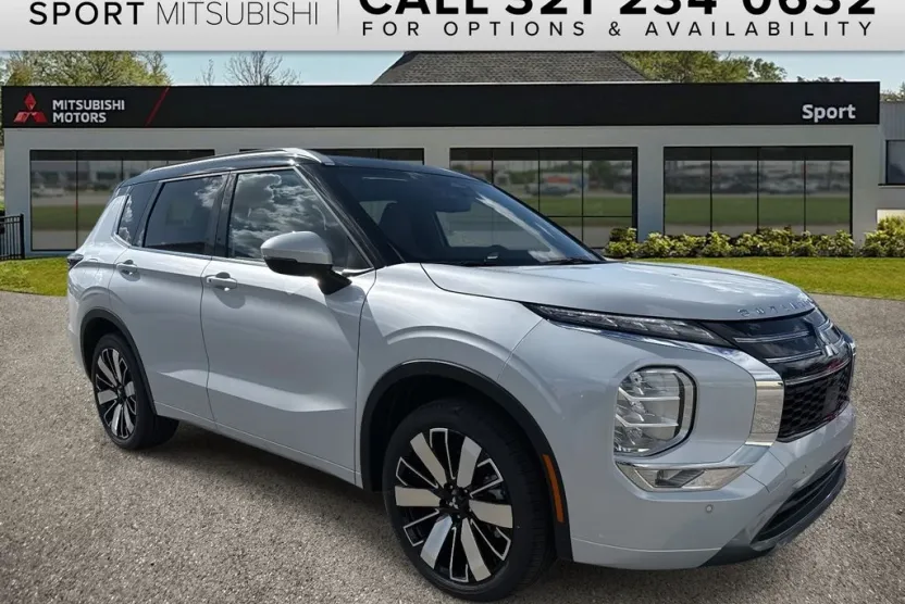 2025 Mitsubishi Outlander SEL photo 1