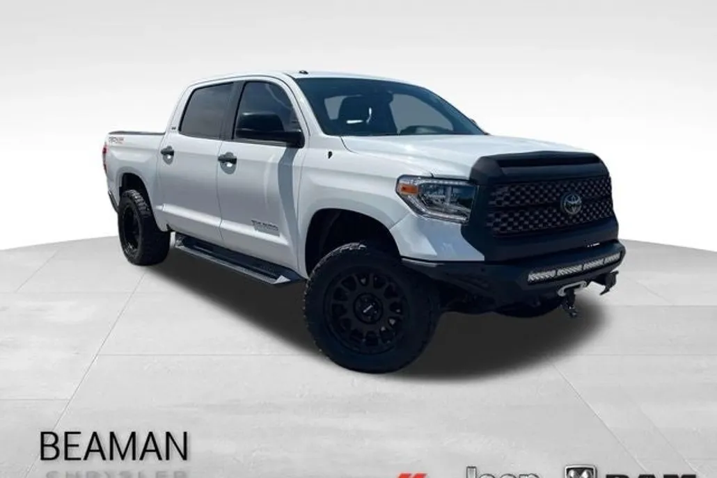 2018 Toyota Tundra SR5 photo 1