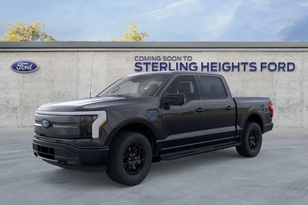 2025 Ford F-150 Lightning XLT photo 1