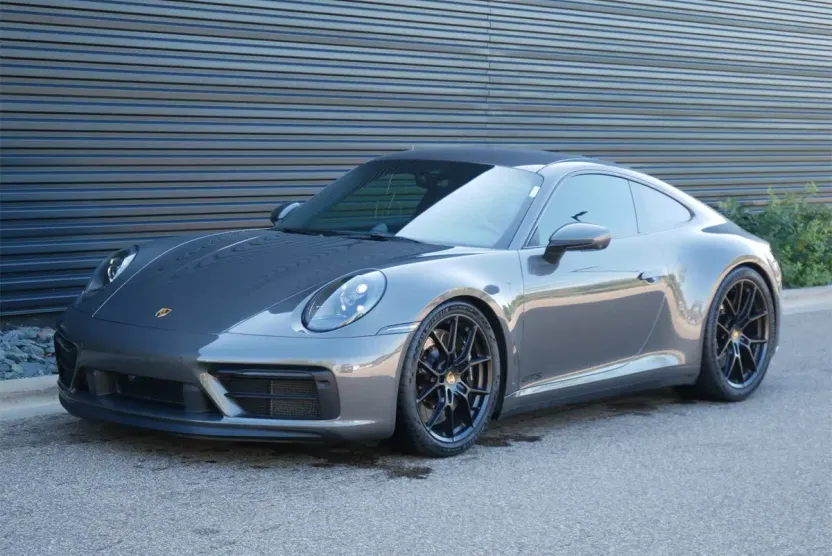 2023 Porsche 911 4 GTS photo 1