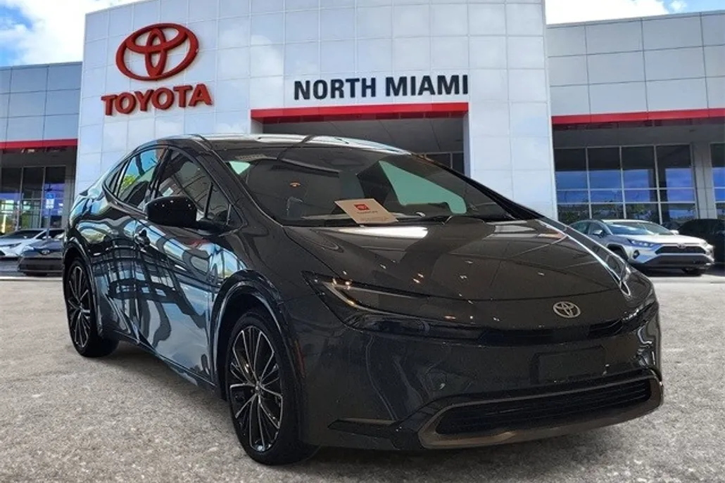 2026 Toyota Prius XLE photo 1
