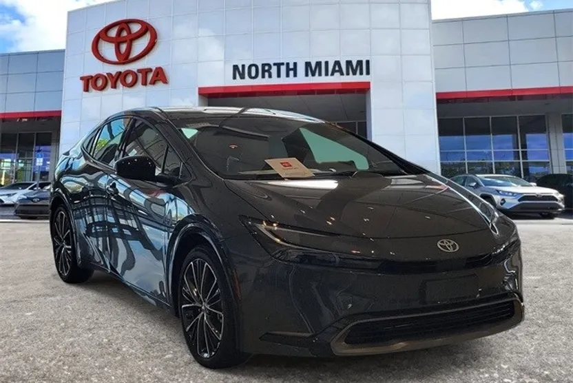 2026 Toyota Prius XLE photo 1
