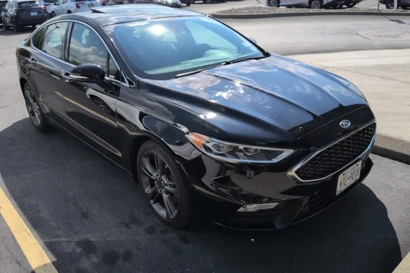 2017 Ford Fusion Sport photo 1