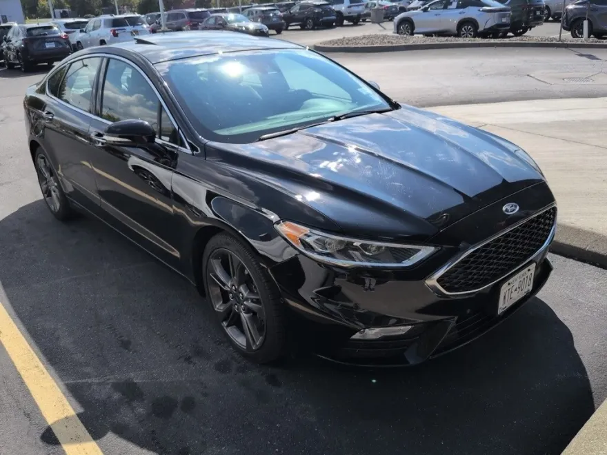 2017 Ford Fusion Sport photo 1