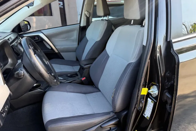 2013 Toyota RAV4 XLE Sport photo 1