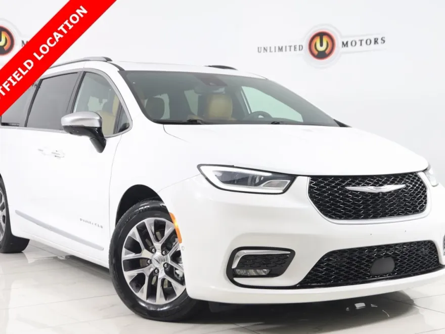 2023 Chrysler Pacifica Hybrid Pinnacle photo 1