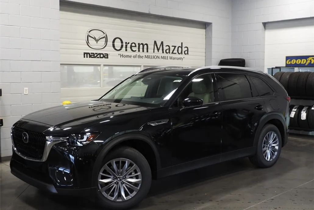 2025 Mazda CX-90 3.3 Turbo Preferred photo 1
