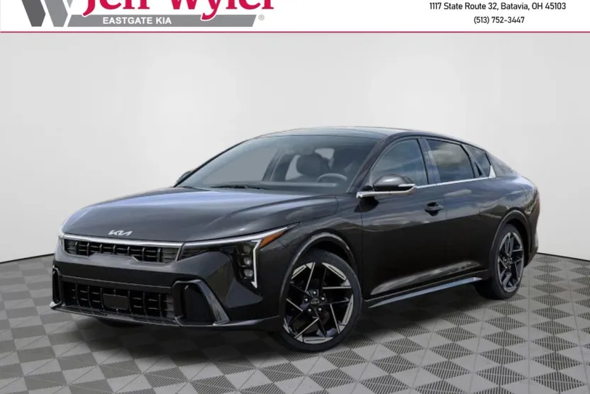 2025 Kia K4 GT-Line photo 1
