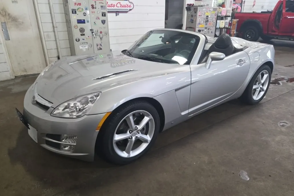 2009 Saturn Sky Base photo 1