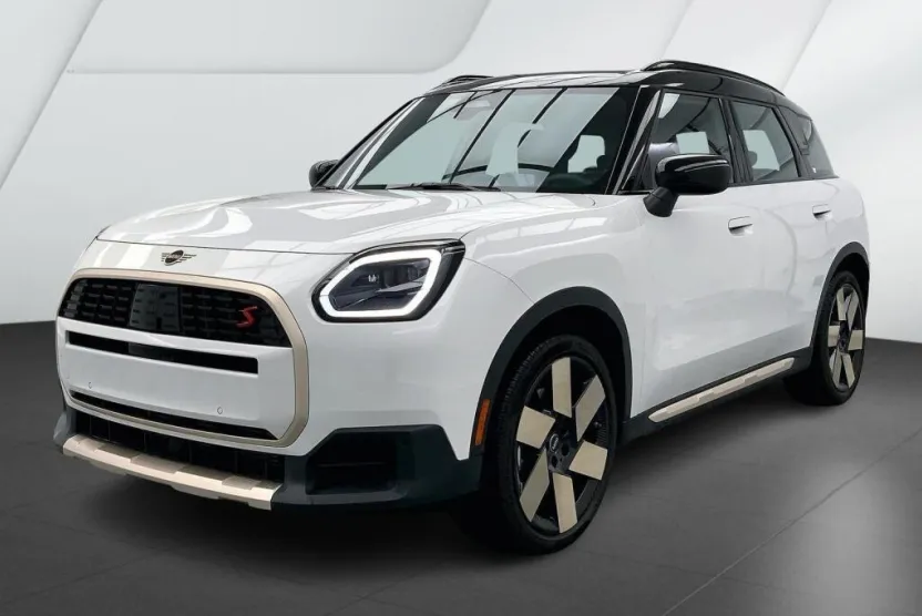 2025 Mini Countryman S ALL4 photo 1