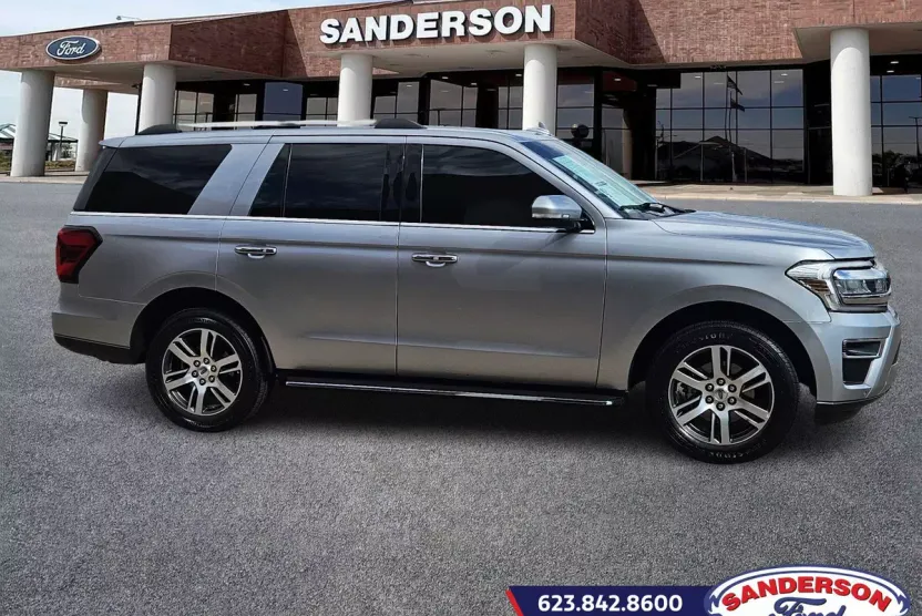 2022 Ford Expedition Limited photo 1