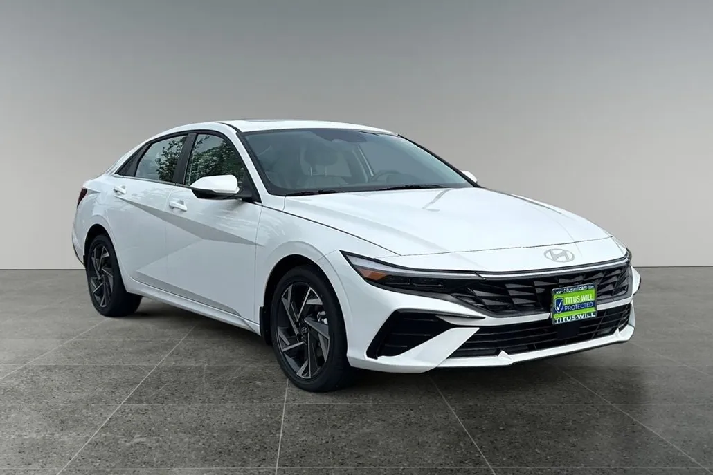 2025 Hyundai Elantra Hybrid Limited photo 1