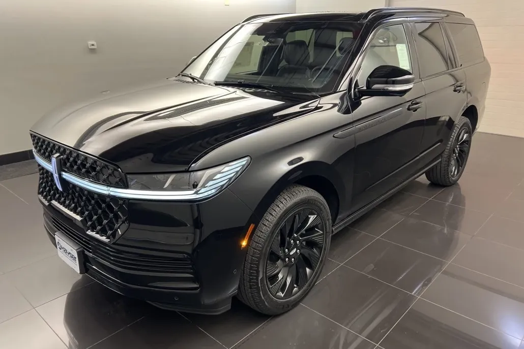 2025 Lincoln Navigator Reserve photo 1