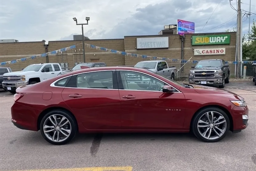 2020 Chevrolet Malibu Premier photo 1